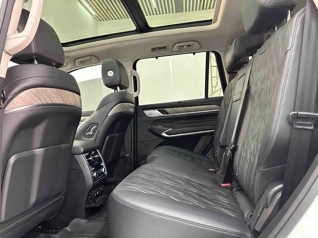 Tank 500 2022 3.0T Sport 7 мест
