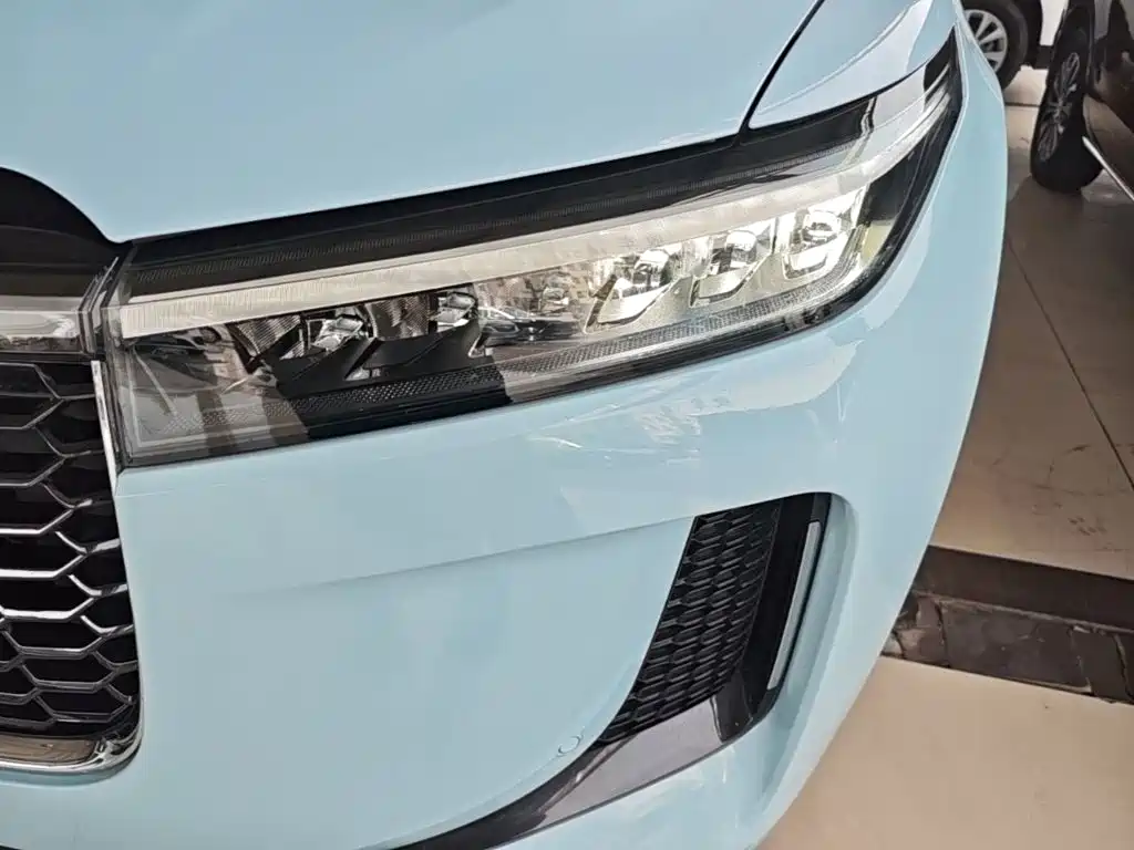 Li Auto Li ONE — миниатюра 24