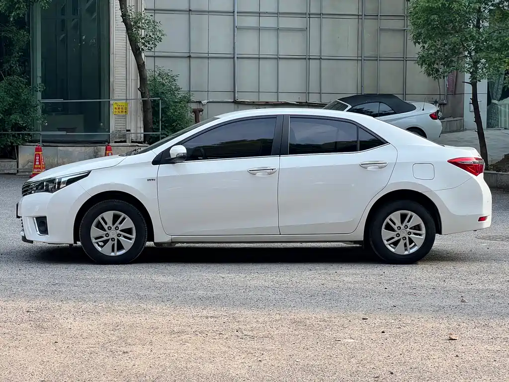 Toyota Corolla — миниатюра 5