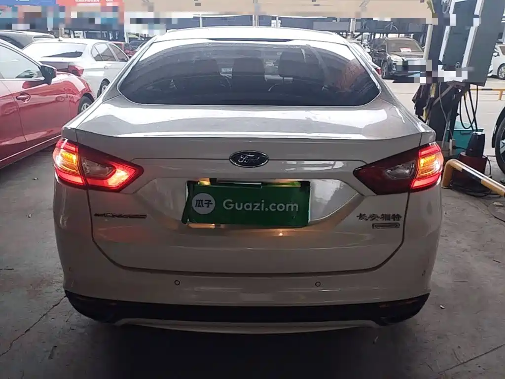 Ford Mondeo — миниатюра 6