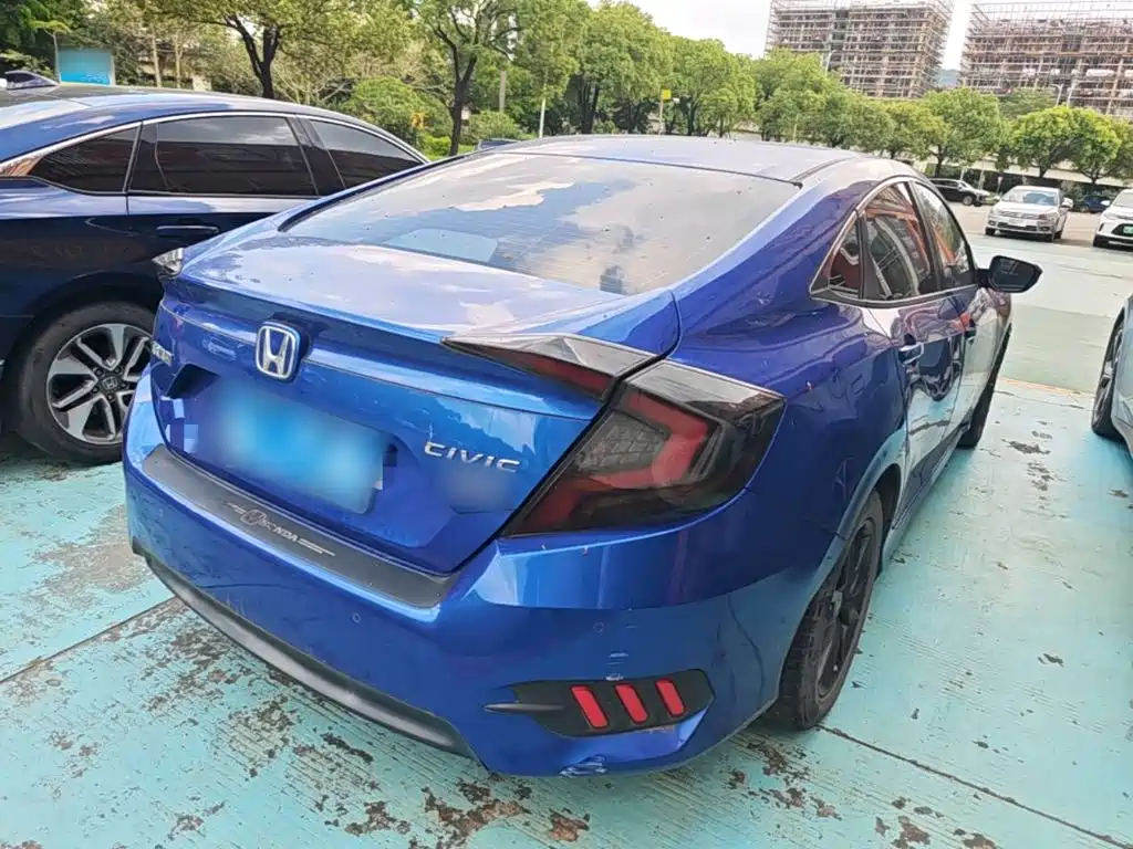 Honda Civic — миниатюра 7