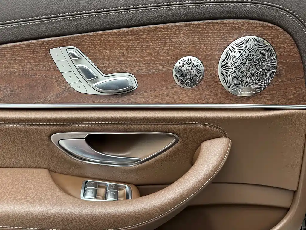 Mercedes-Benz E-Class — миниатюра 13