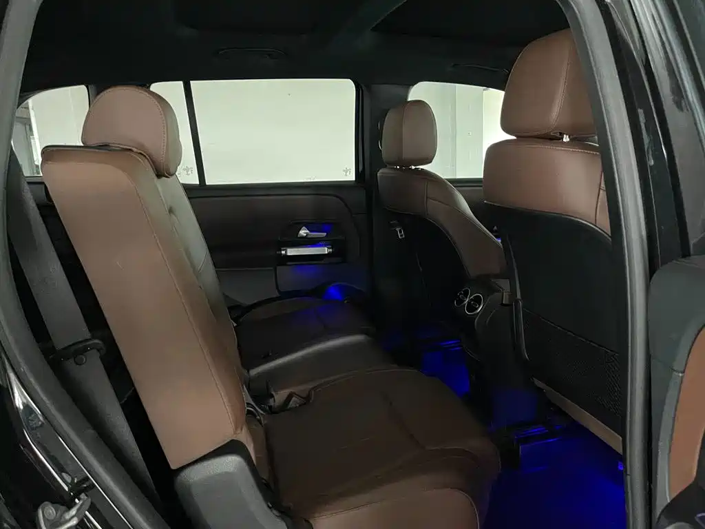 Mercedes-Benz GLB — миниатюра 10