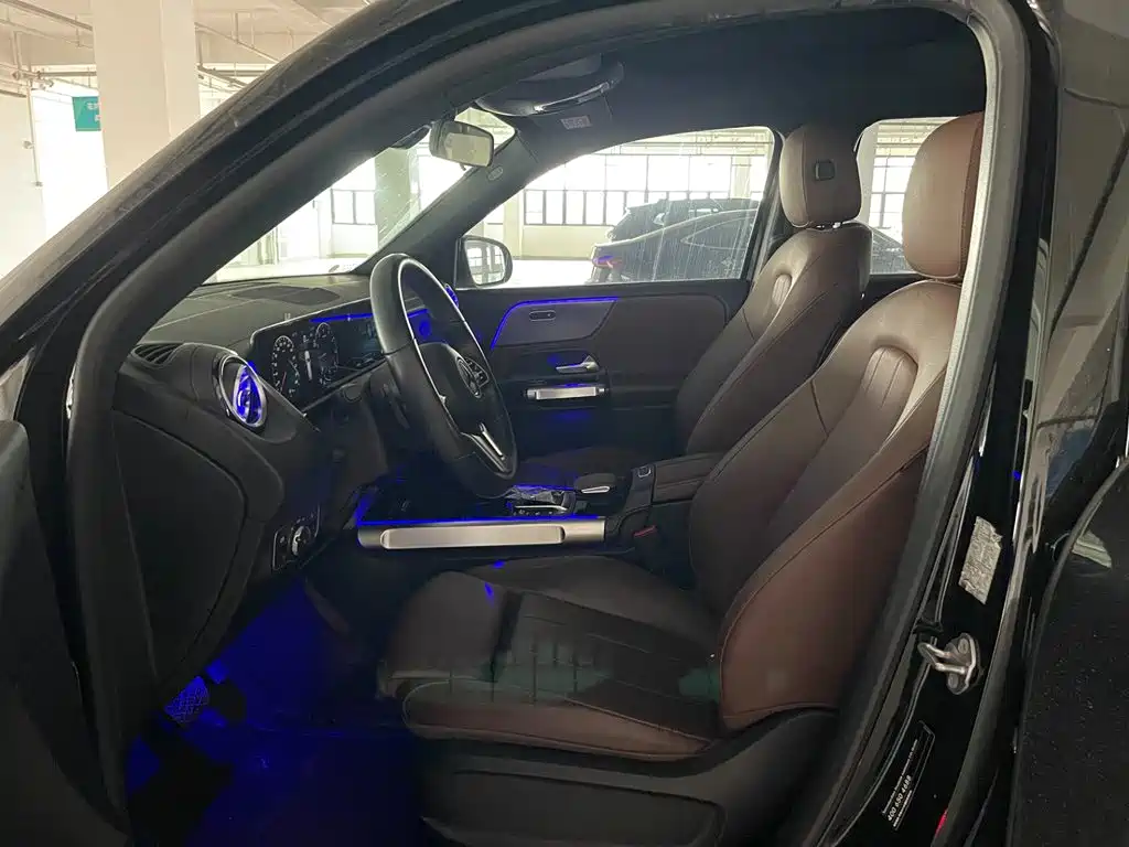Mercedes-Benz GLB — миниатюра 8