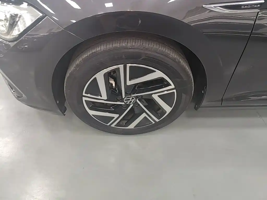 Volkswagen Sagitar — миниатюра 23