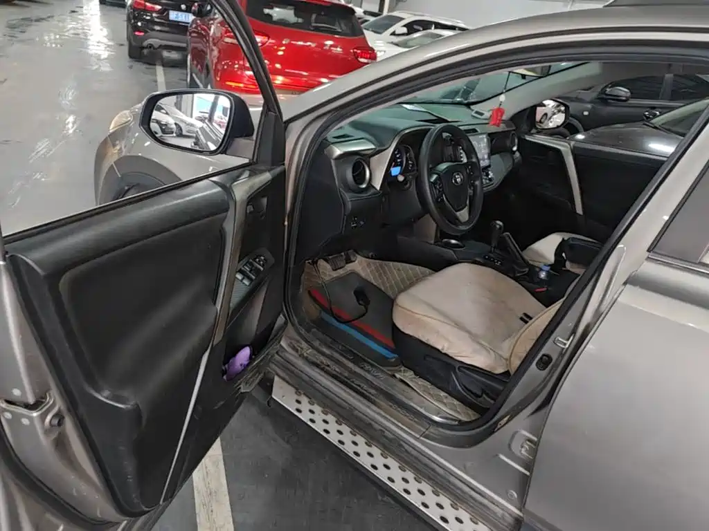 Toyota RAV4 — миниатюра 16