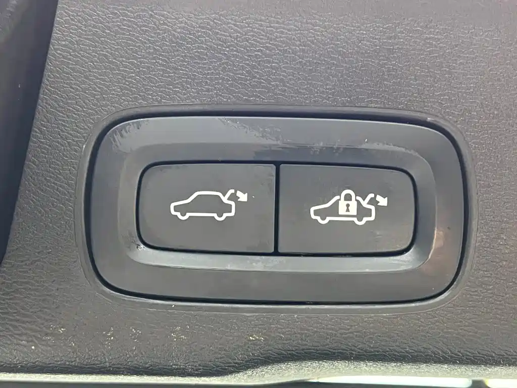 Volvo XC60 — миниатюра 10