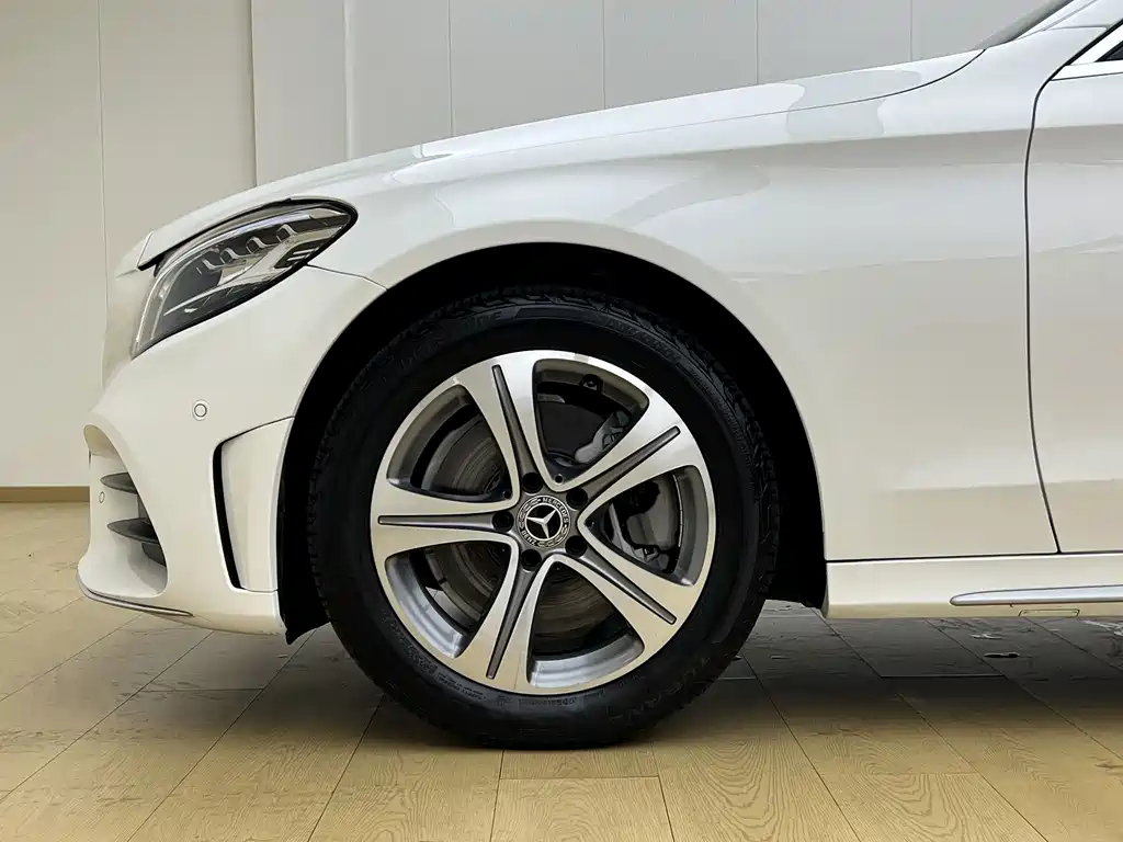 Mercedes-Benz C-Class — миниатюра 6