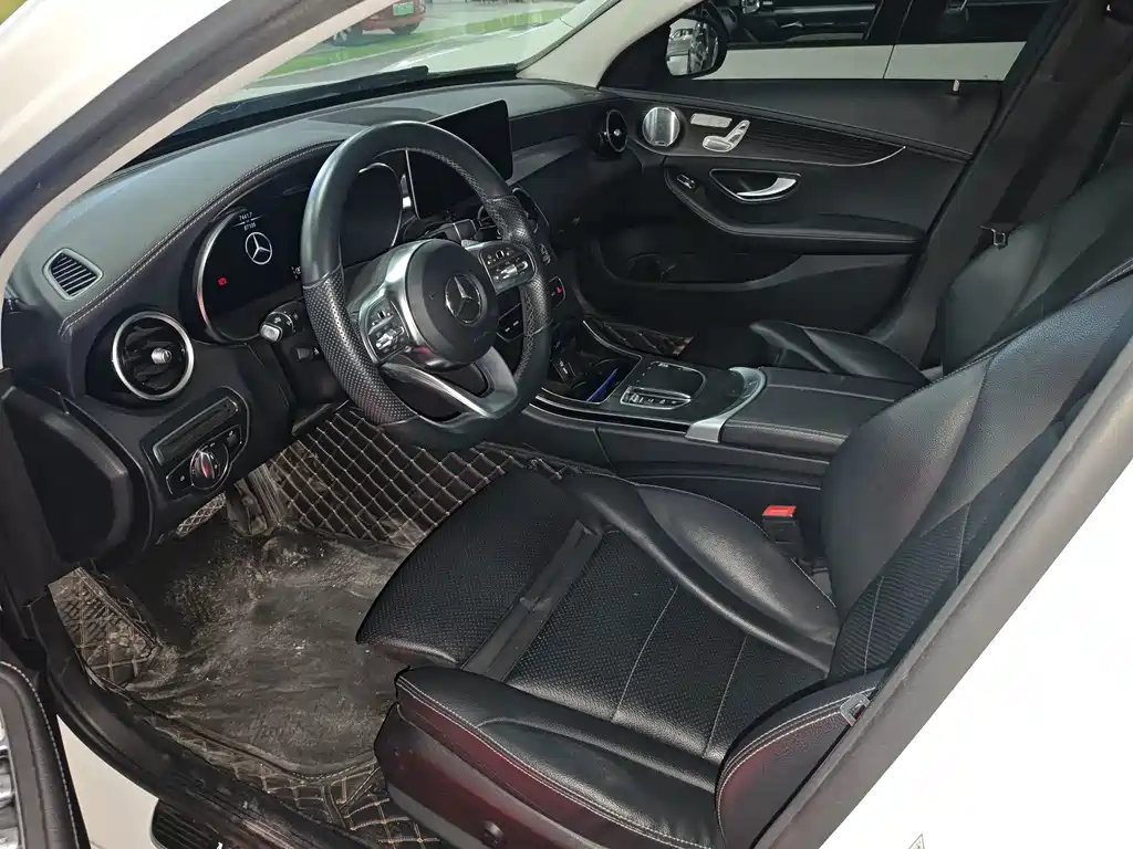 Mercedes-Benz C-Class — миниатюра 6