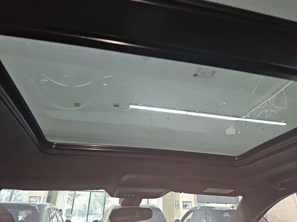 Cadillac XT5 — миниатюра 18