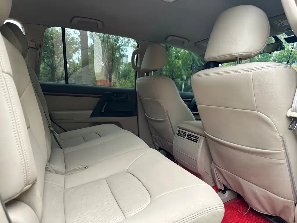 Toyota Land Cruiser — миниатюра 9