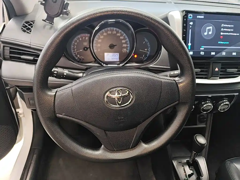 Toyota Yaris L — миниатюра 11