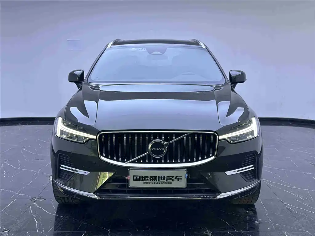 Volvo XC60 2022 B5 Luxury