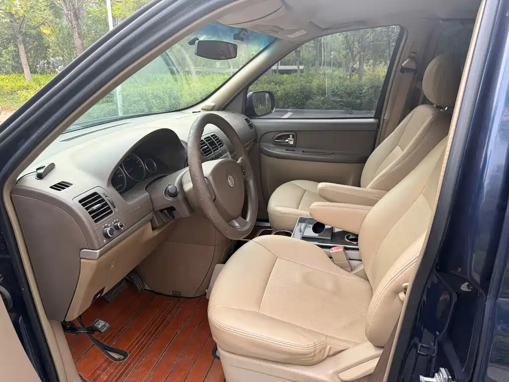 Buick GL8 — миниатюра 7
