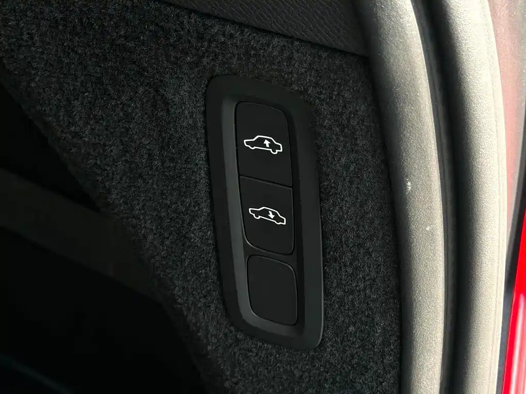 Volvo XC90 — миниатюра 14