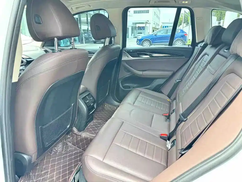 BMW X3 — миниатюра 4