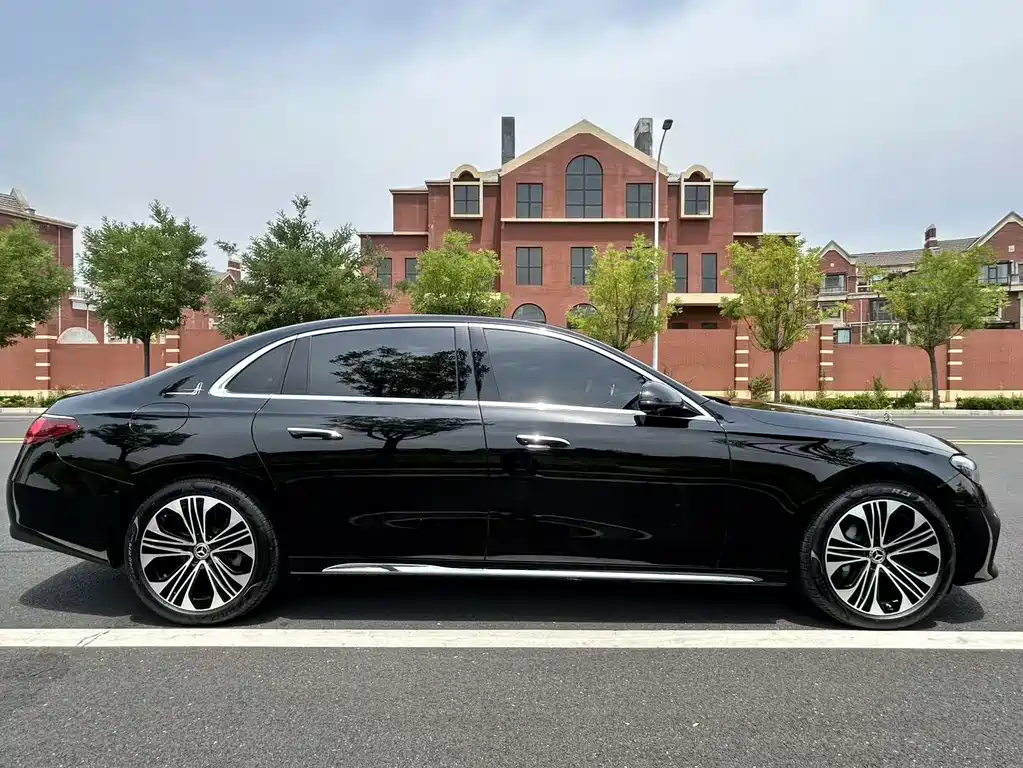 Mercedes-Benz E-Class E 2025 E 300 L Luxury