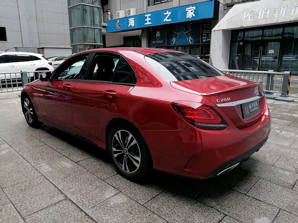Mercedes-Benz C-Class — миниатюра 5