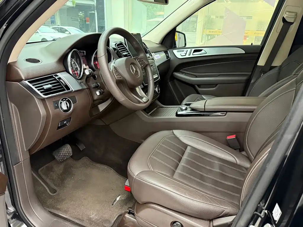Mercedes-Benz GLE (Import) — миниатюра 4