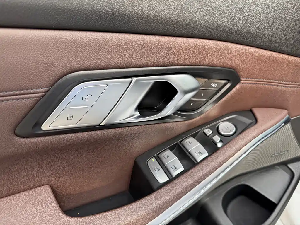 BMW 3 Series — миниатюра 13