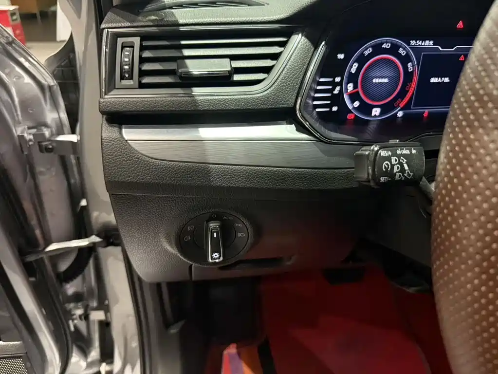 Skoda Superb — миниатюра 11