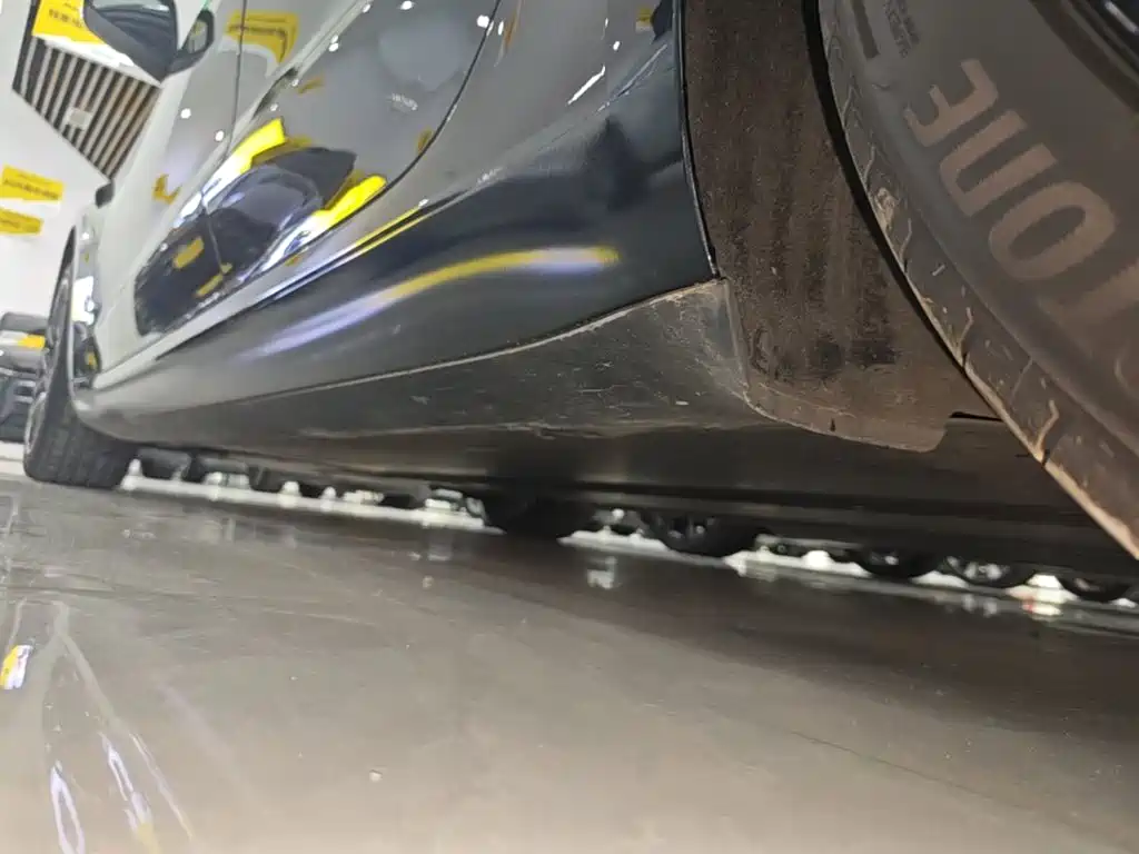 Tesla Model 3 — миниатюра 22