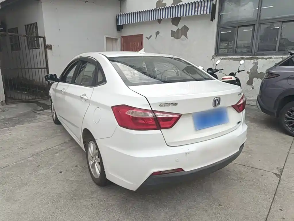 Changan V7 — миниатюра 5