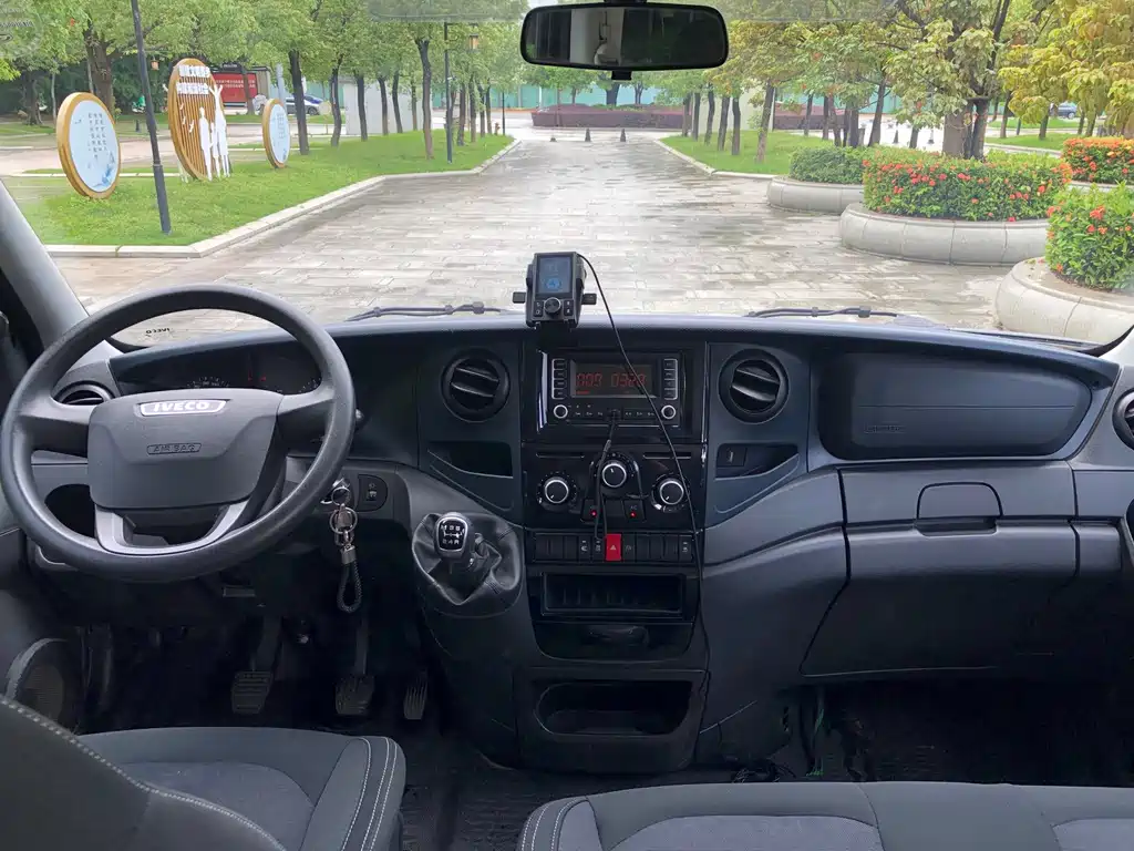 IVECO Ousheng — миниатюра 10
