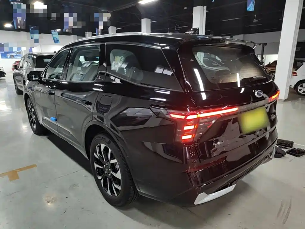 Ford Edge — миниатюра 5