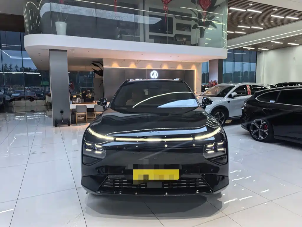 XPeng G9 — миниатюра 2