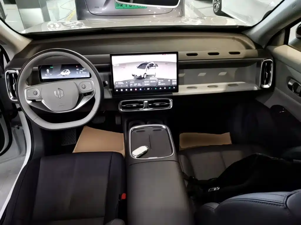 Leapmotor Leapmotor B10 — миниатюра 10