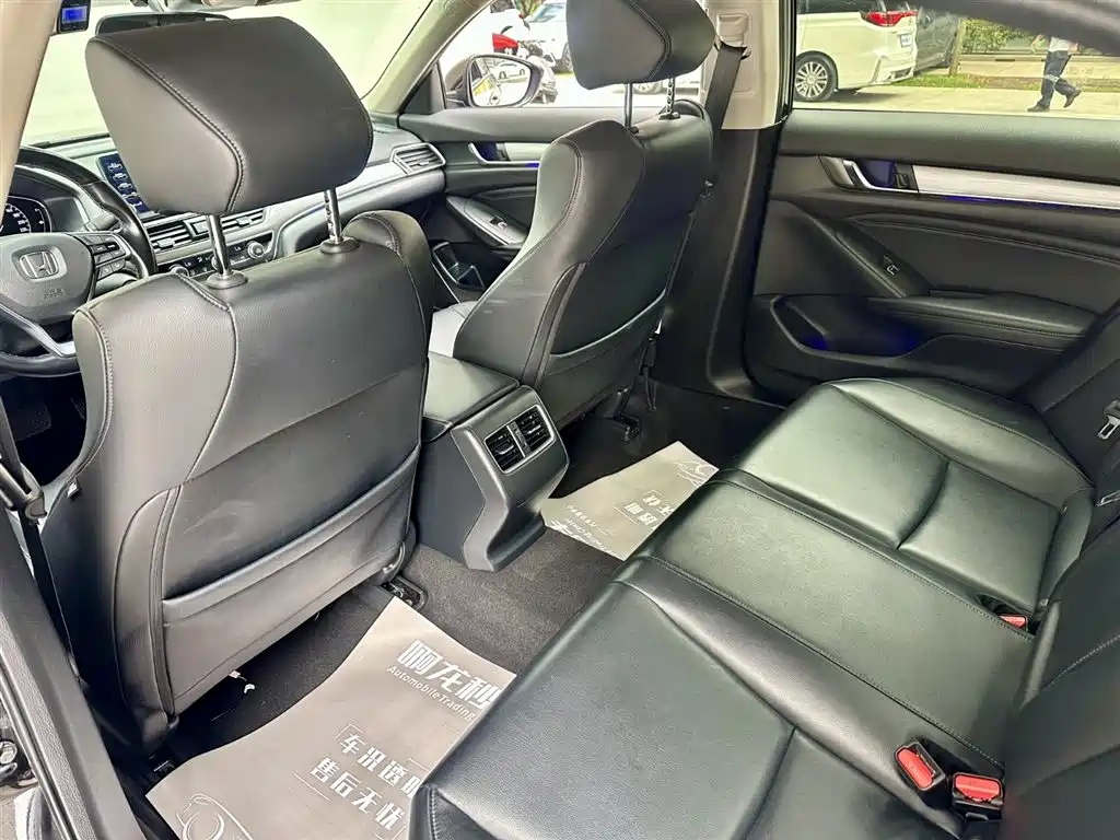 Honda Accord 2018 260TURBO Luxury VI