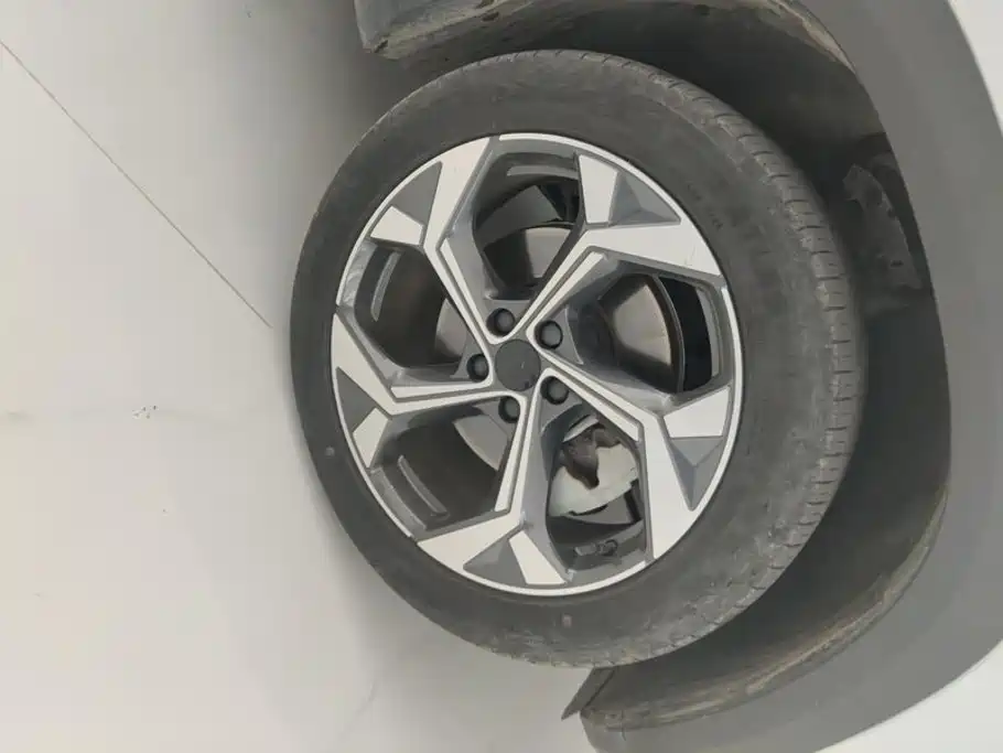 Geely Boyue L — миниатюра 6