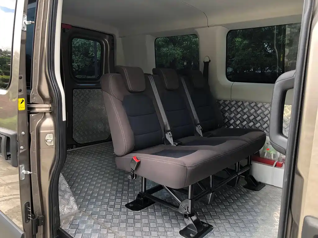 IVECO Ousheng — миниатюра 6