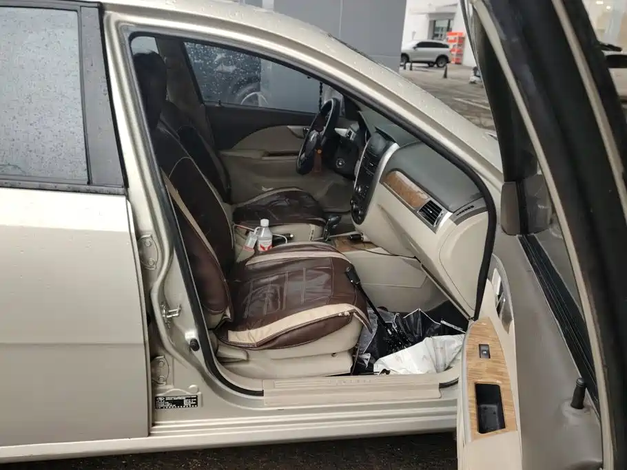 Buick Excelle — миниатюра 8