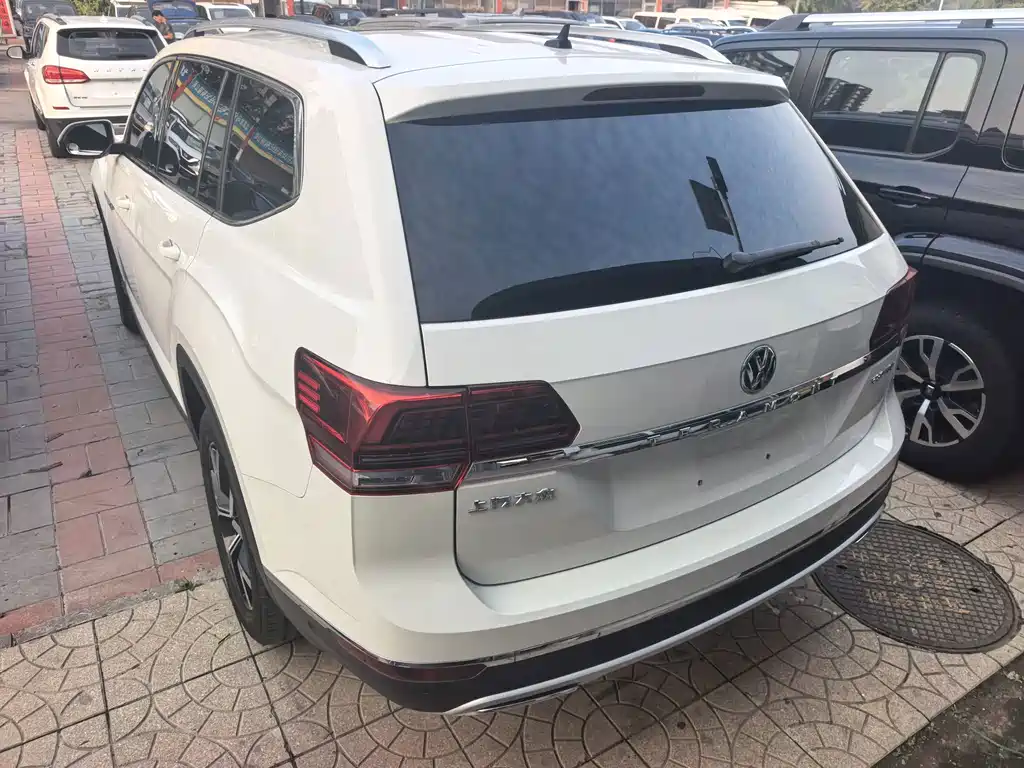 Volkswagen Teramont — миниатюра 4