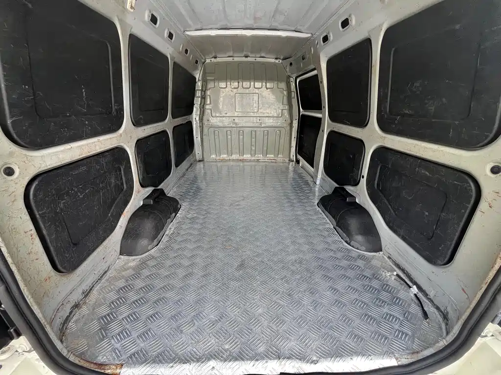 Changhe EV5 — миниатюра 15