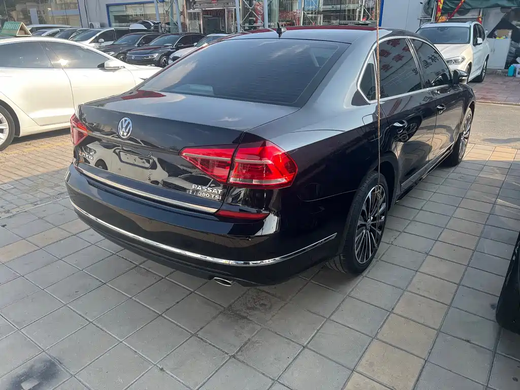 Volkswagen Passat — миниатюра 4