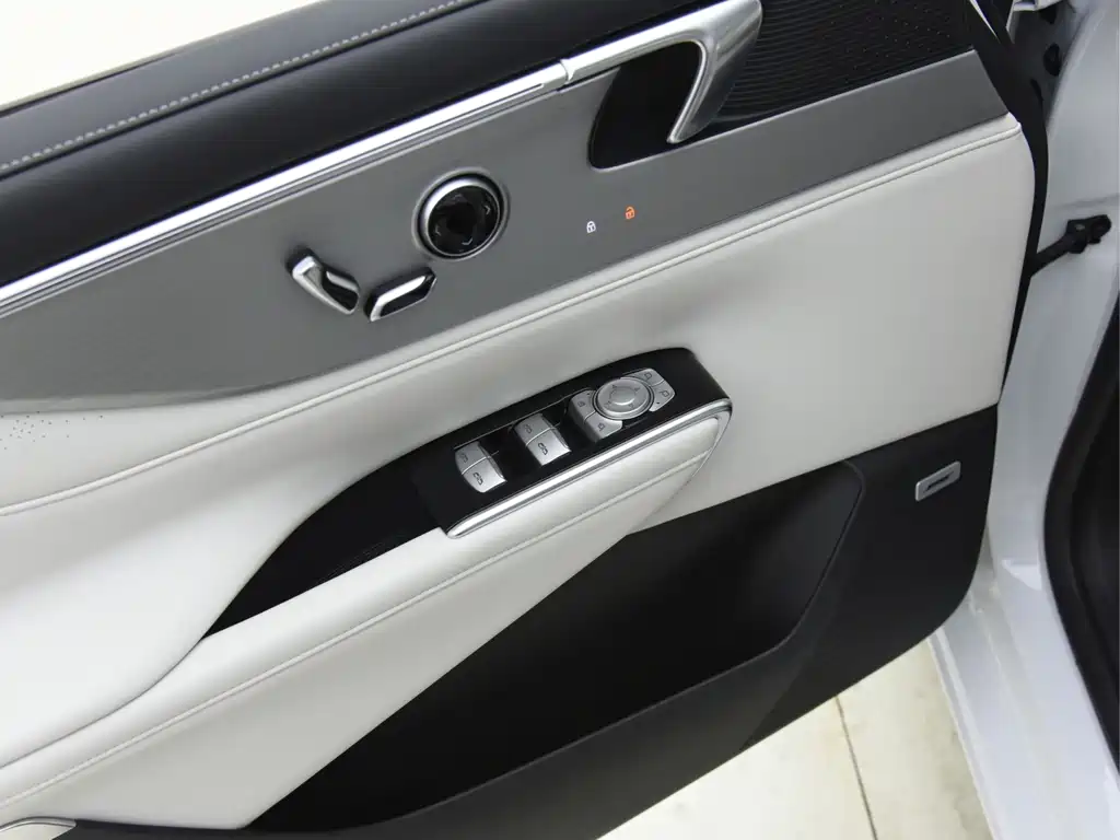 Buick GL8 Hybrid — миниатюра 14