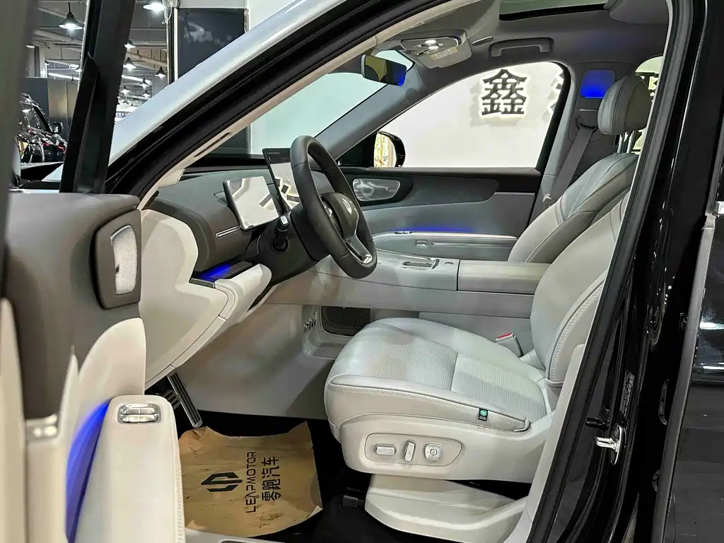 Leapmotor Leapmotor D19 — миниатюра 10