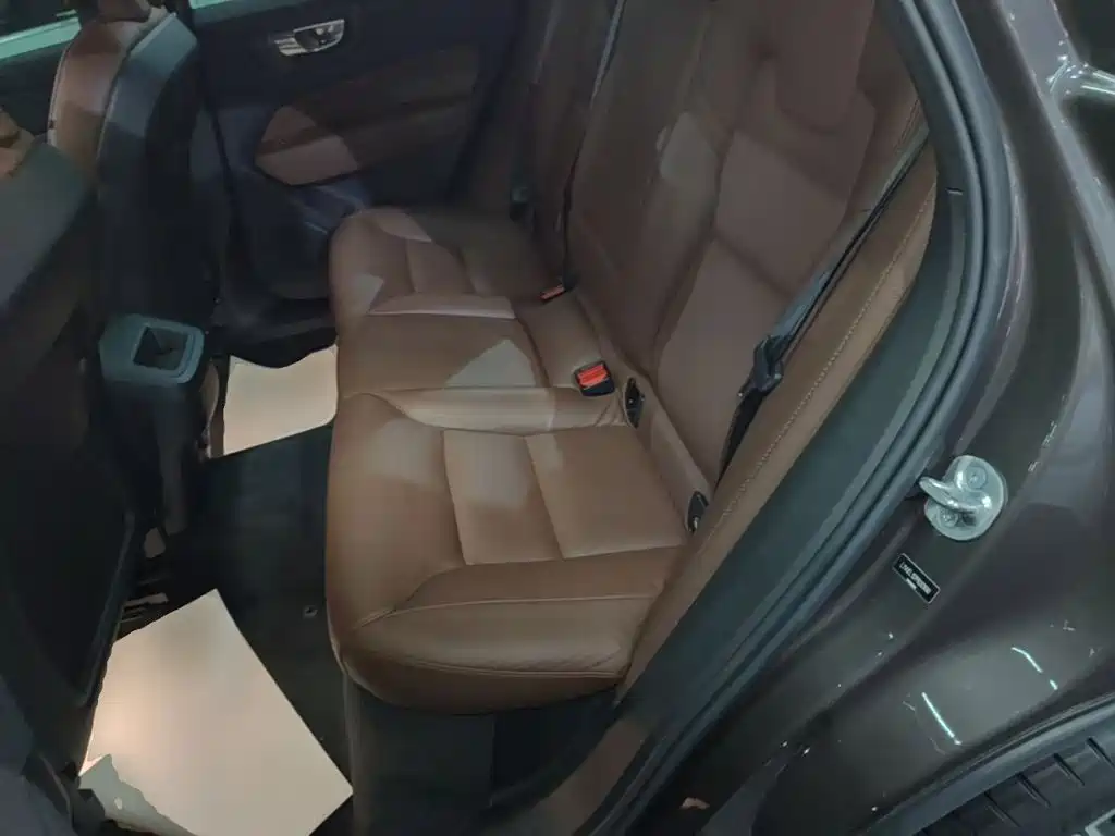 Volvo XC60 — миниатюра 17