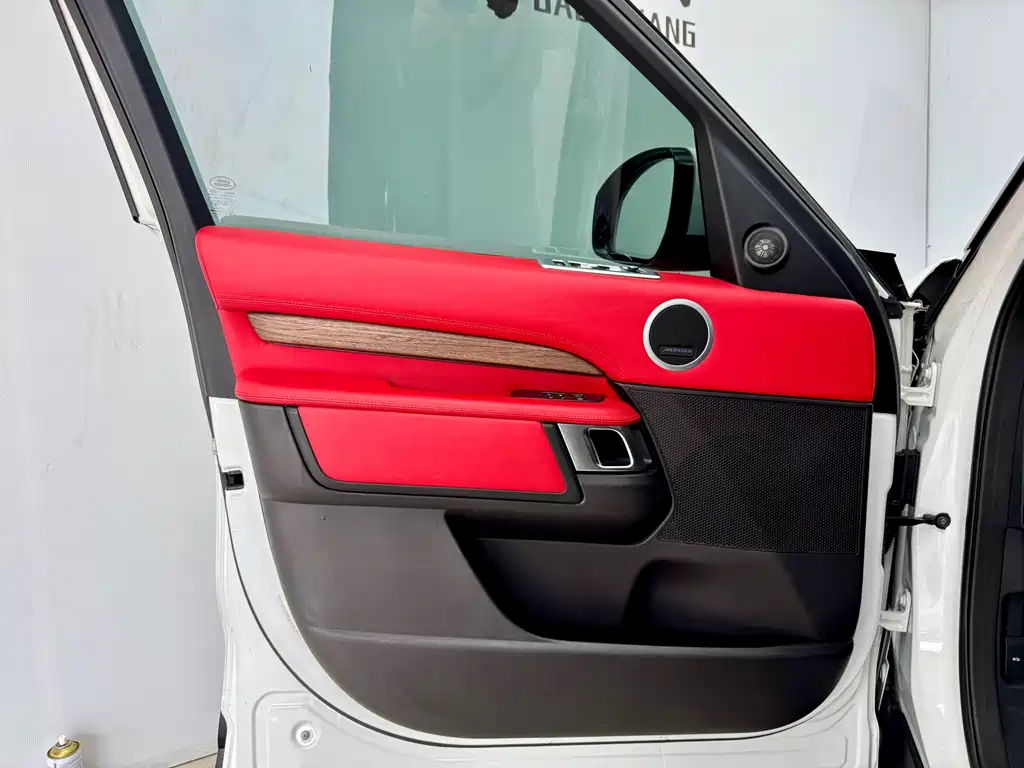 Land Rover Discovery — миниатюра 7