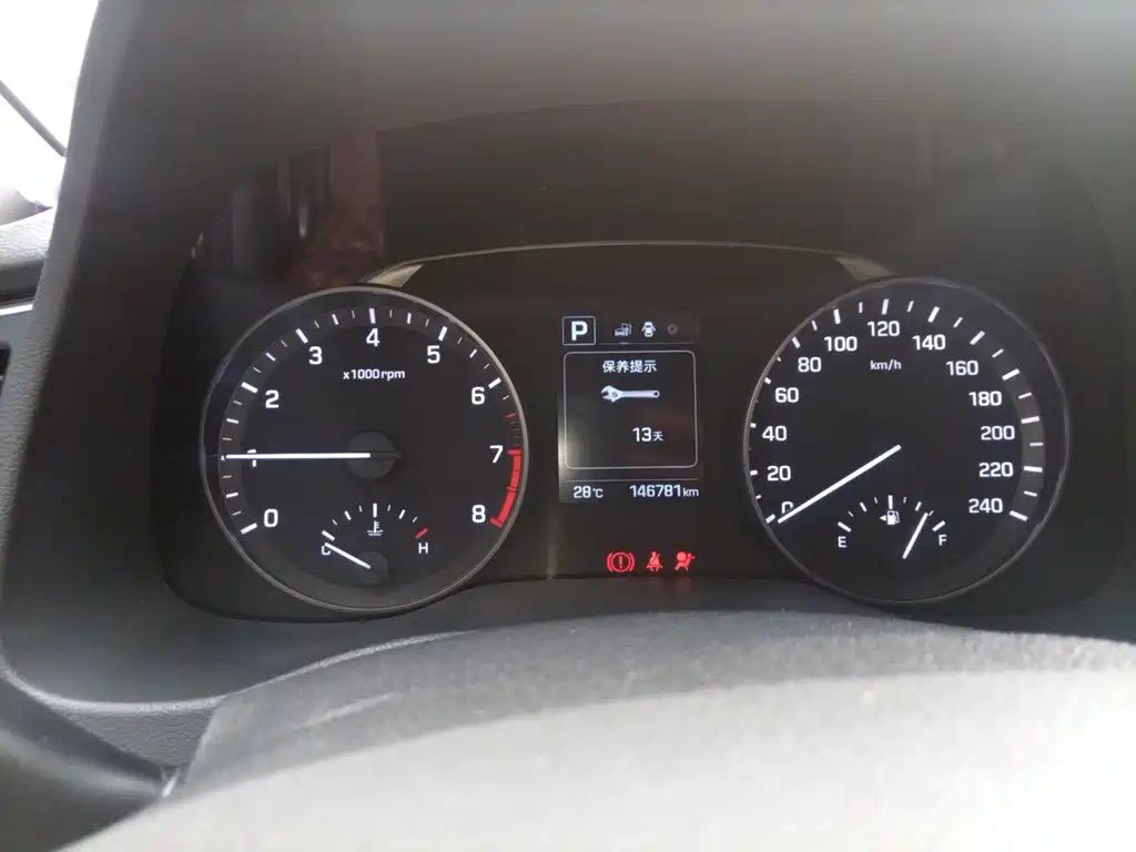 Hyundai Elantra — миниатюра 7