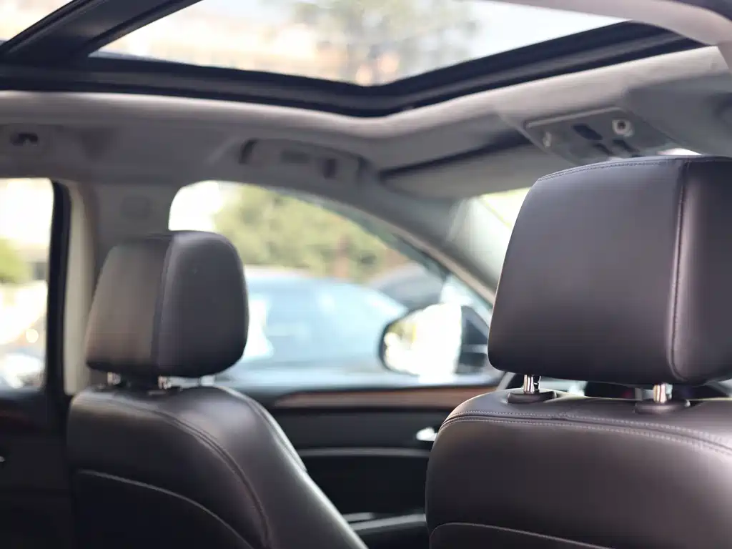 Cadillac SRX — миниатюра 30
