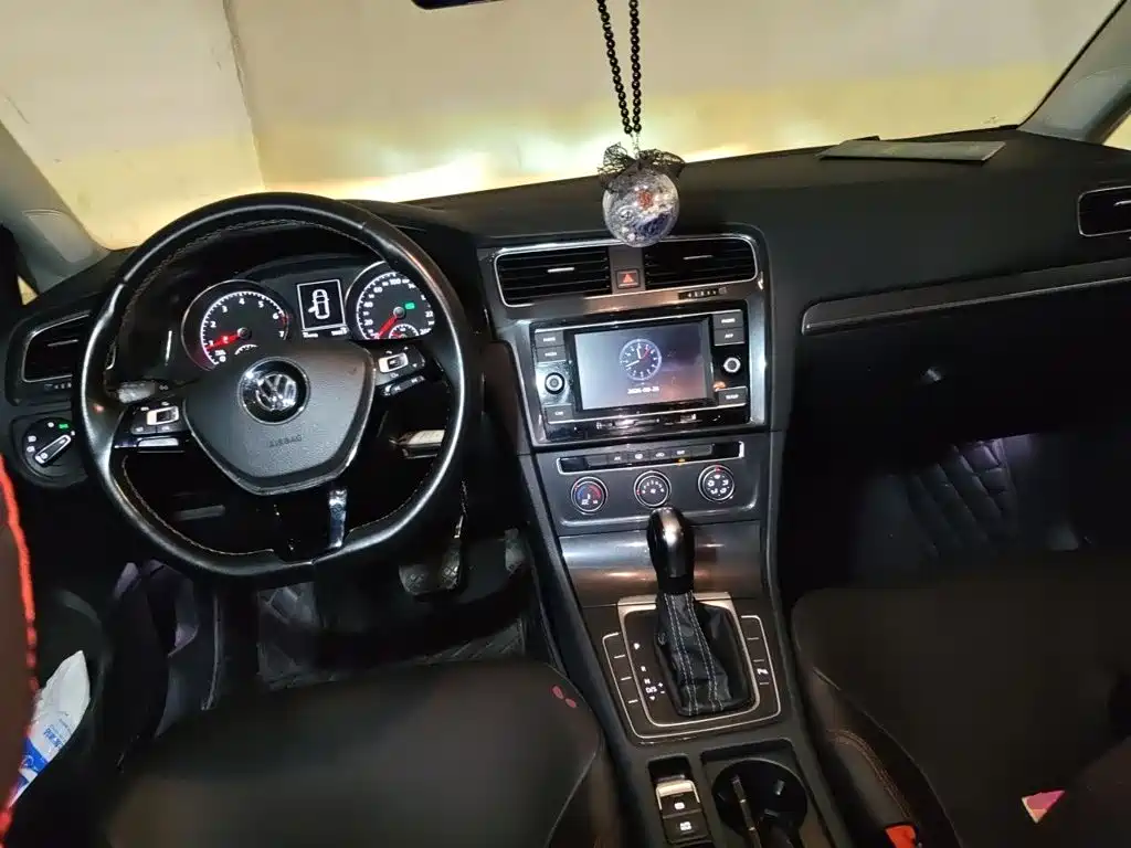 Volkswagen Golf — миниатюра 10