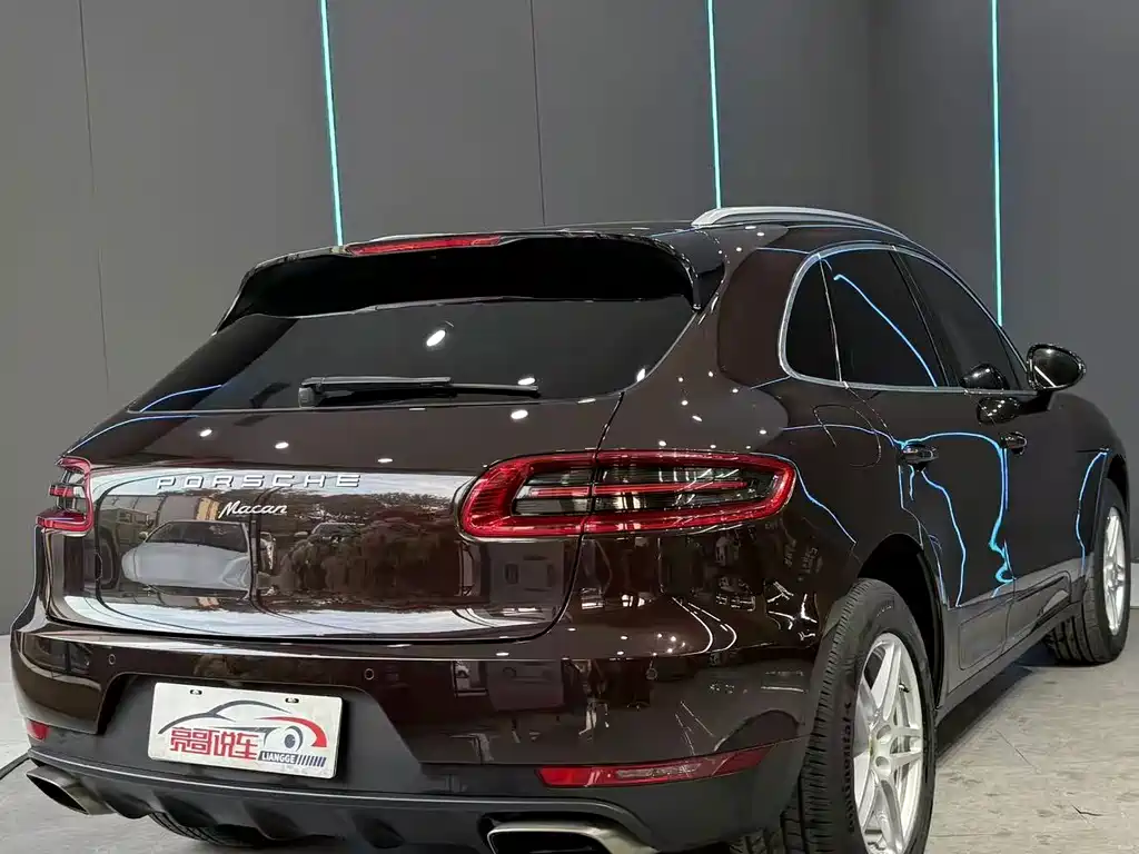 Porsche Macan — миниатюра 6