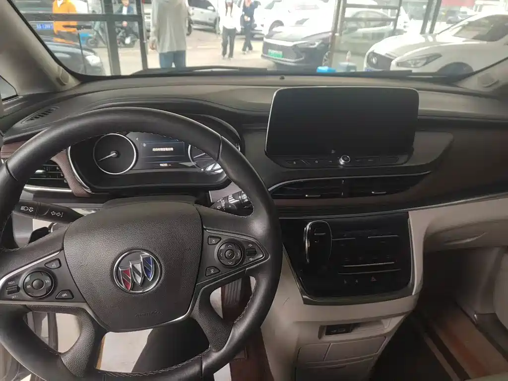 Buick GL8 — миниатюра 7