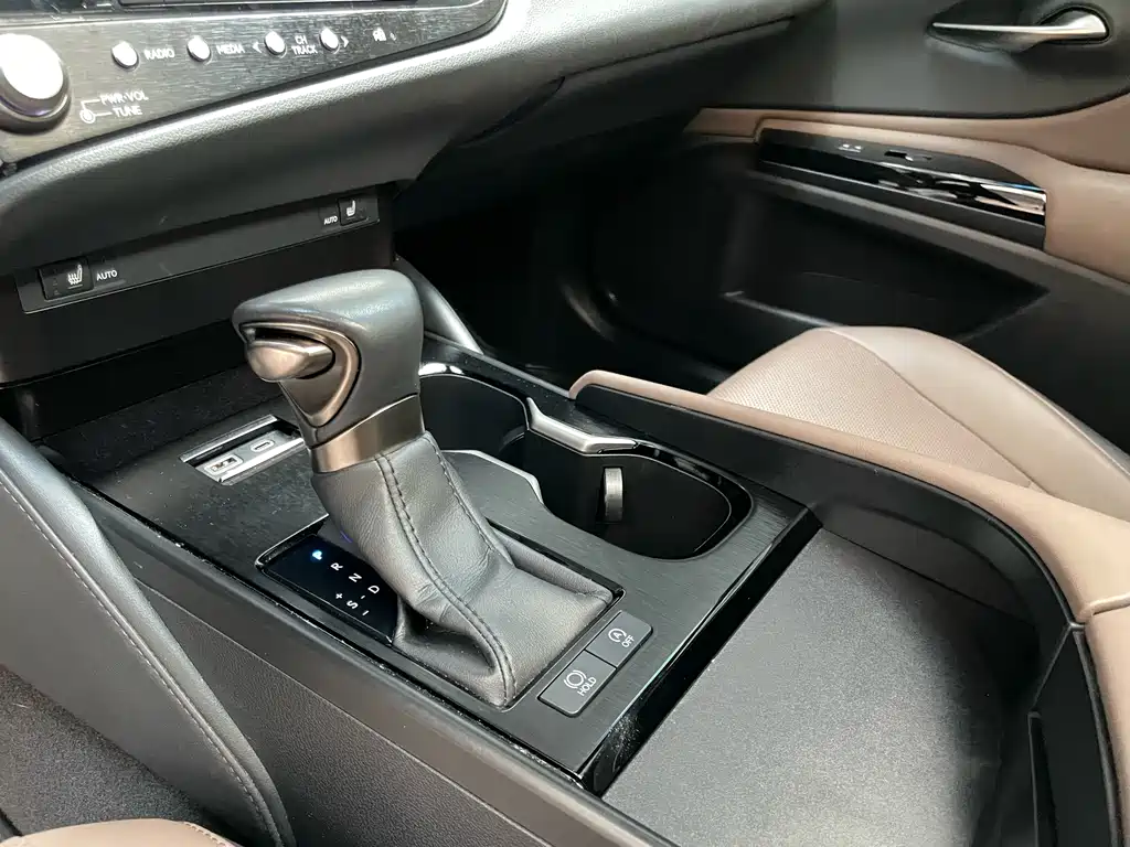 Lexus ES — фотографии объявления, Фото 16