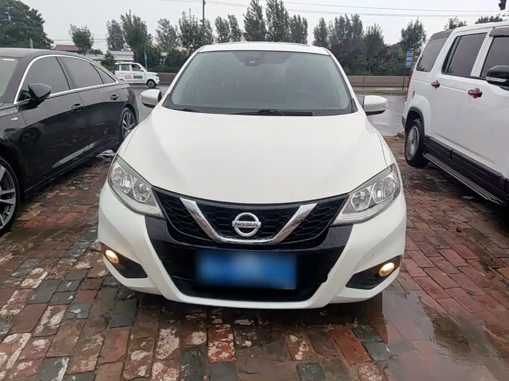 Nissan Tiida — миниатюра 3
