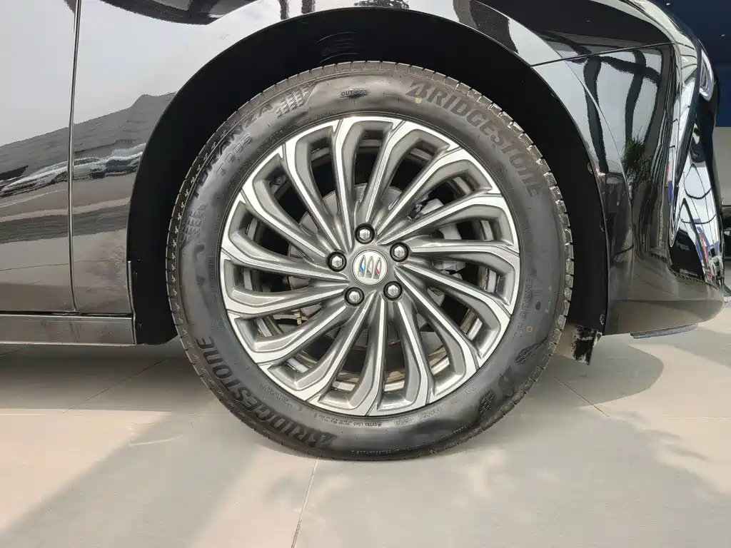 Buick LaCrosse — миниатюра 16